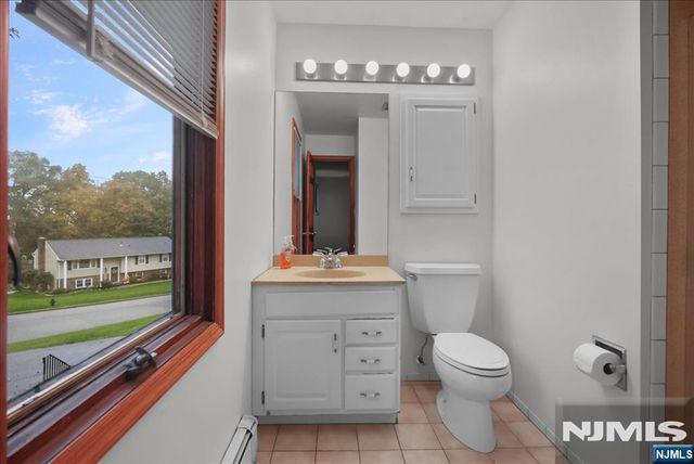 20 Wesley Drive, West Milford, NJ 07480