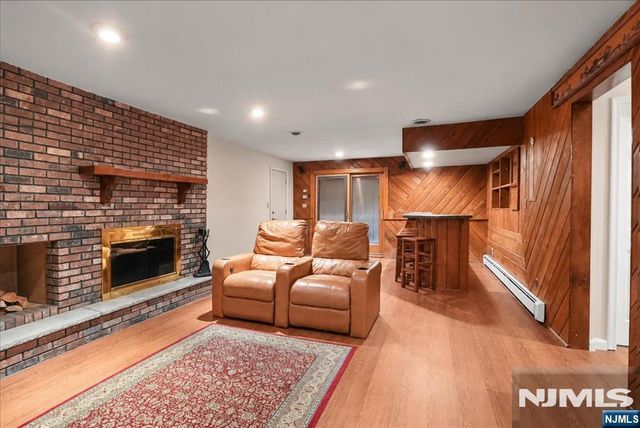 20 Wesley Drive, West Milford, NJ 07480