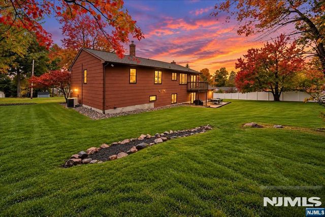 20 Wesley Drive, West Milford, NJ 07480