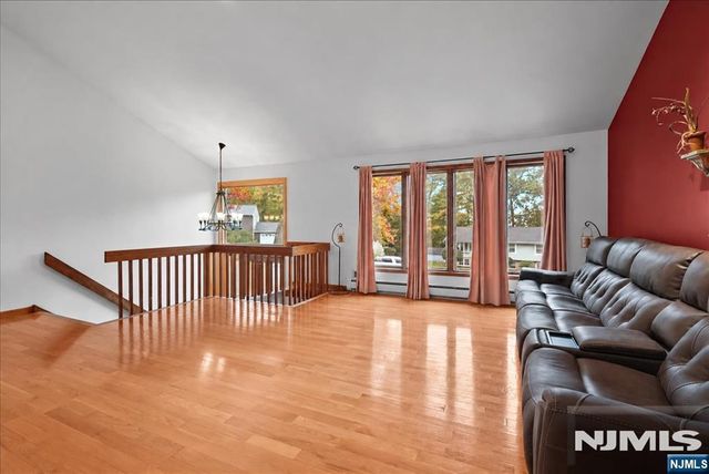 20 Wesley Drive, West Milford, NJ 07480