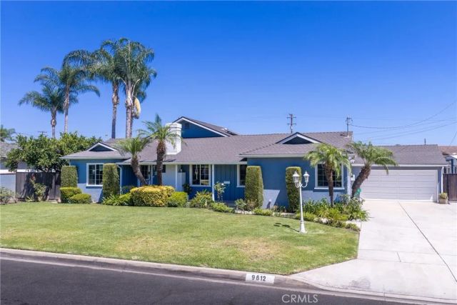 9612 La Reina, Downey, CA 90240