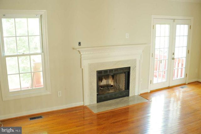 12143 ABBEY GLEN CT, Woodbridge, VA 22192
