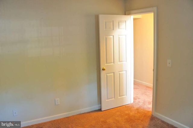 12143 ABBEY GLEN CT, Woodbridge, VA 22192