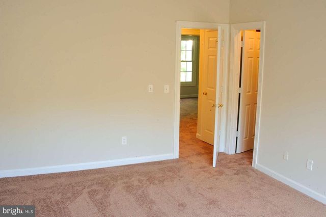 12143 ABBEY GLEN CT, Woodbridge, VA 22192