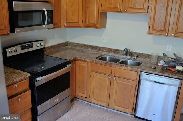 12143 ABBEY GLEN CT, Woodbridge, VA 22192