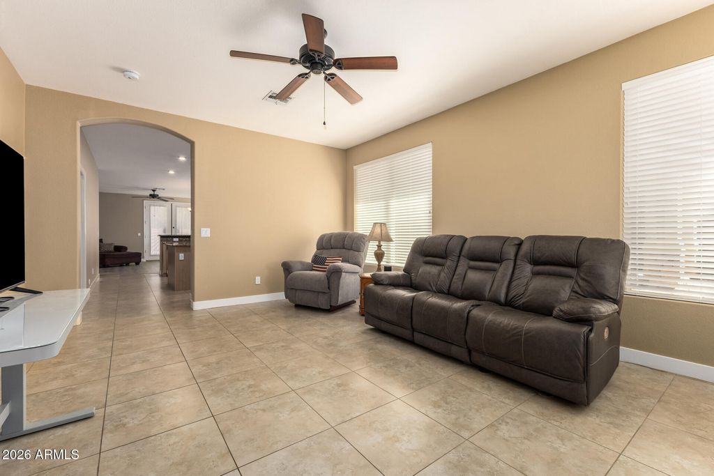 Image 10 of property listing at 3568 E BRUCE Avenue, Gilbert, AZ 85234