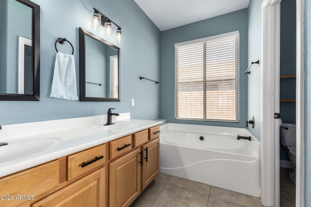 Image 18 of property listing at 3568 E BRUCE Avenue, Gilbert, AZ 85234