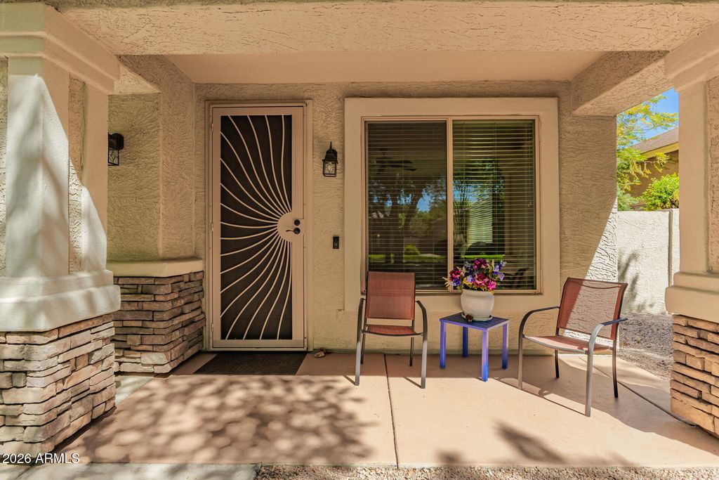 Image 4 of property listing at 3568 E BRUCE Avenue, Gilbert, AZ 85234