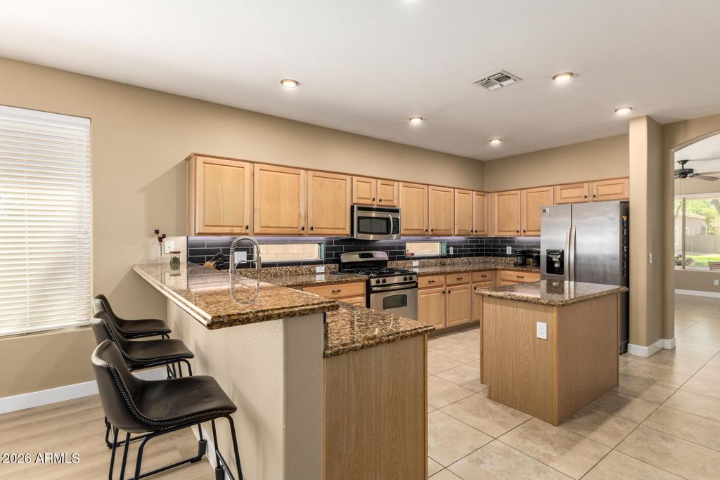 Image 5 of property listing at 3568 E BRUCE Avenue, Gilbert, AZ 85234