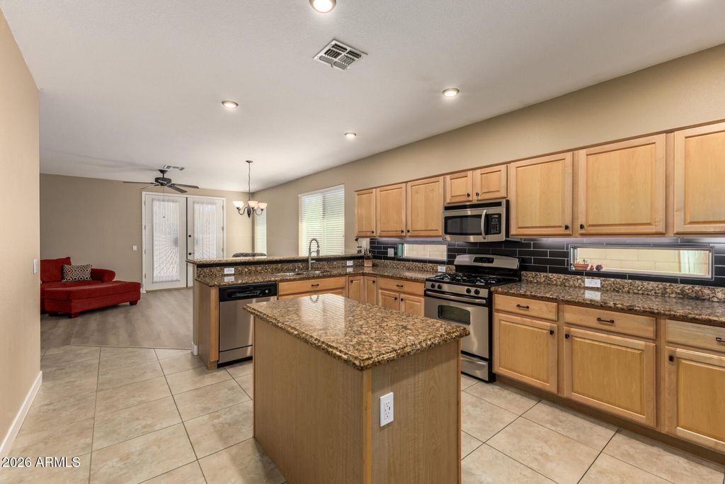 Image 7 of property listing at 3568 E BRUCE Avenue, Gilbert, AZ 85234