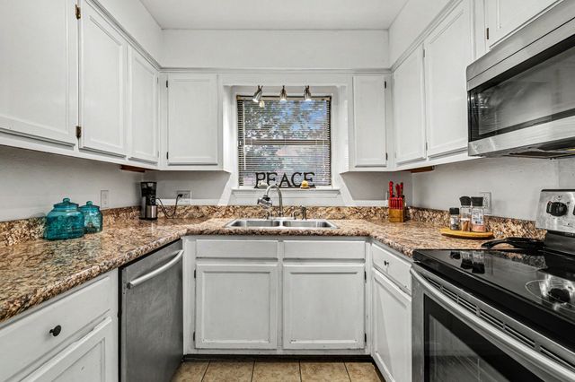 525 Rawls Circle, Irving, TX 75061