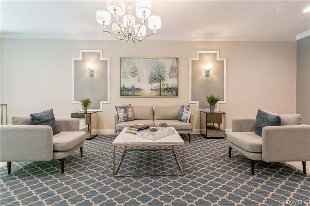 100 Diplomat Drive 5H, Mount Kisco, NY 10549