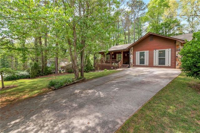 4097 Stacy Lane, Snellville, GA 30039