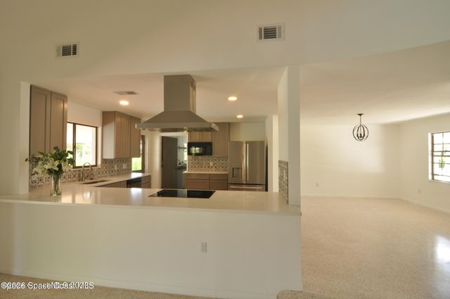 501 N Palm Avenue N, Indialantic, FL 32903