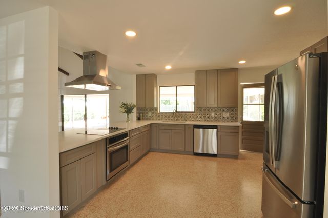 501 N Palm Avenue N, Indialantic, FL 32903