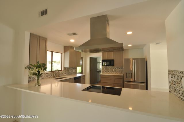 501 N Palm Avenue N, Indialantic, FL 32903