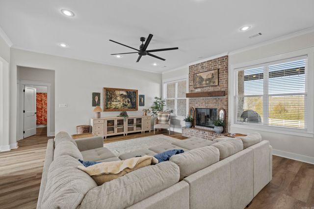 31 Brookeview Dr, Greenbrier, AR 72058