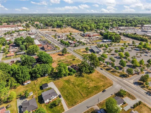 513 S Graham Hopedale Road, Burlington, NC 27217