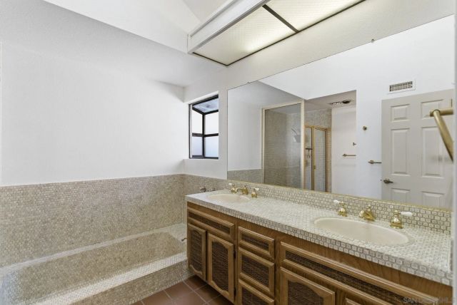 1137 Brewley, Vista, CA 92081