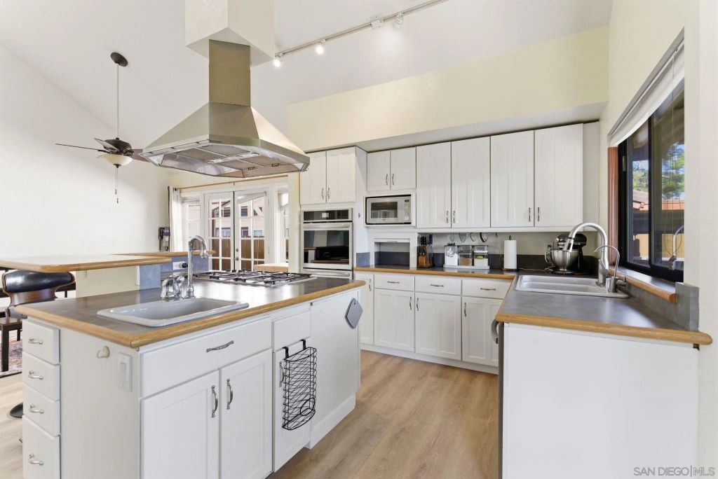 1137 Brewley, Vista, CA 92081
