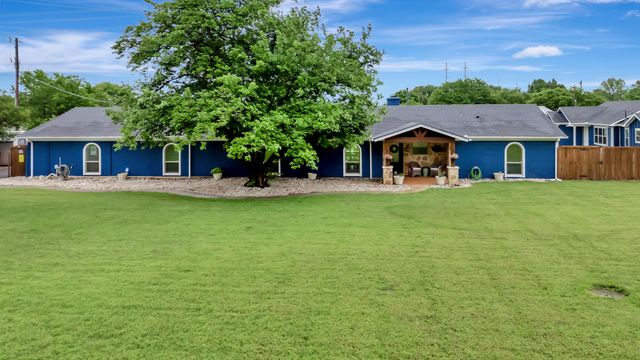 26 Rancho Drive N, Fort Worth, TX 76244