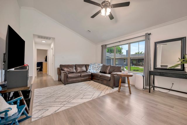 26 Rancho Drive N, Fort Worth, TX 76244