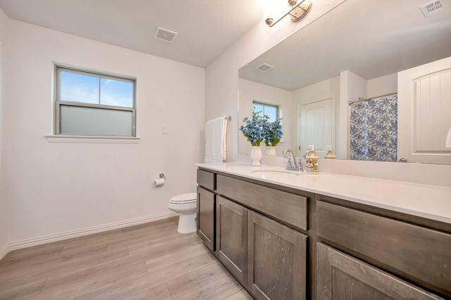 26 Rancho Drive N, Fort Worth, TX 76244