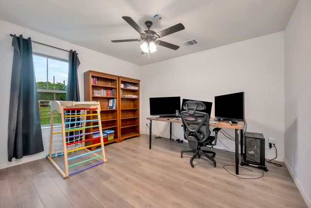 26 Rancho Drive N, Fort Worth, TX 76244