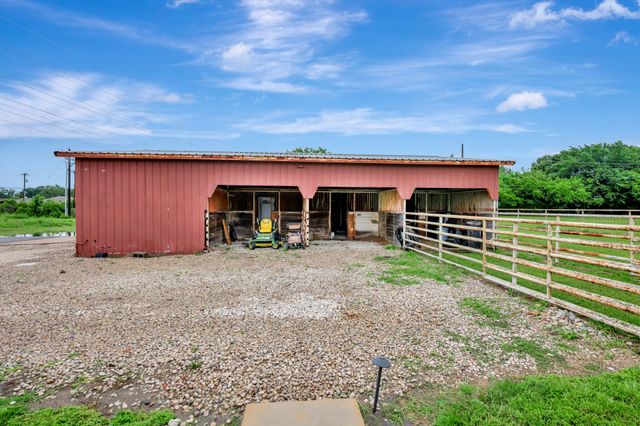 26 Rancho Drive N, Fort Worth, TX 76244