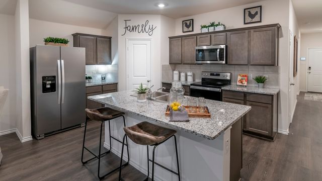 3304 Charleston Drive, Ennis, TX 75119