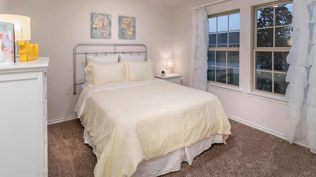 3304 Charleston Drive, Ennis, TX 75119