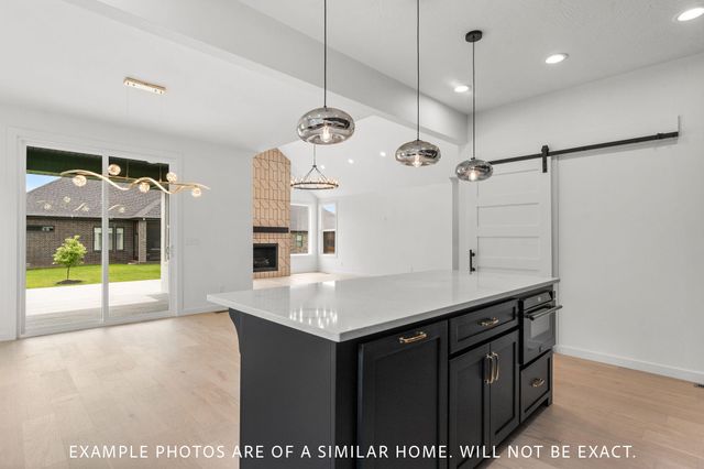 1868 S 13th Street, Ozark, MO 65721
