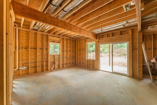 1868 S 13th Street, Ozark, MO 65721
