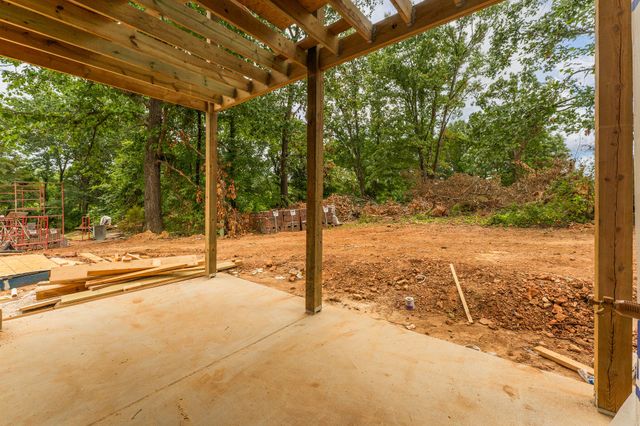 1868 S 13th Street, Ozark, MO 65721