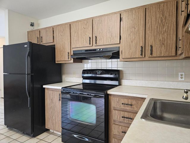 5531 S 37th Street, Greenacres, FL 33463