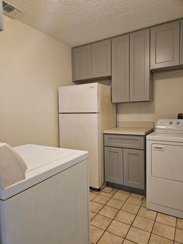 5531 S 37th Street, Greenacres, FL 33463