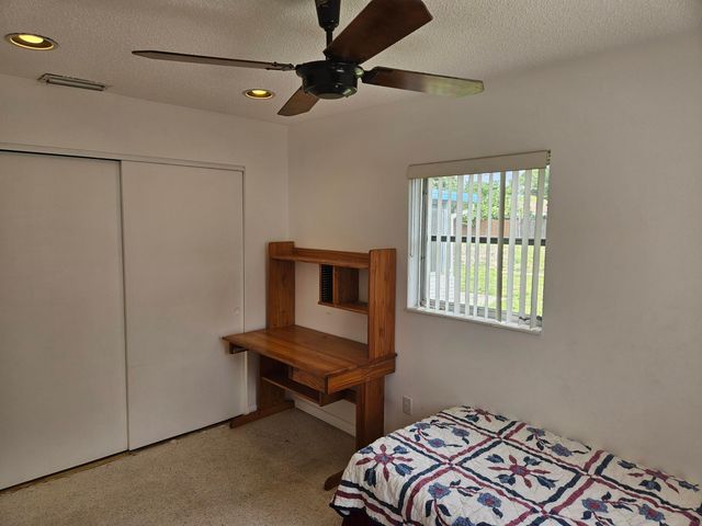 5531 S 37th Street, Greenacres, FL 33463