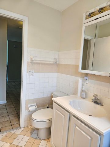 5531 S 37th Street, Greenacres, FL 33463