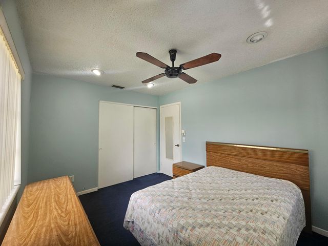 5531 S 37th Street, Greenacres, FL 33463