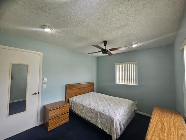 5531 S 37th Street, Greenacres, FL 33463