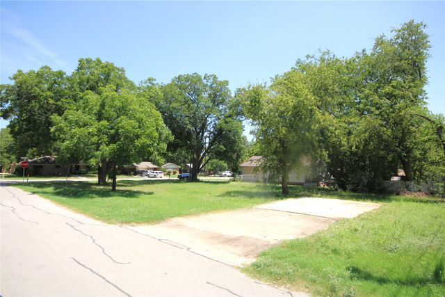 523 W 4th Street, Justin, TX 76247