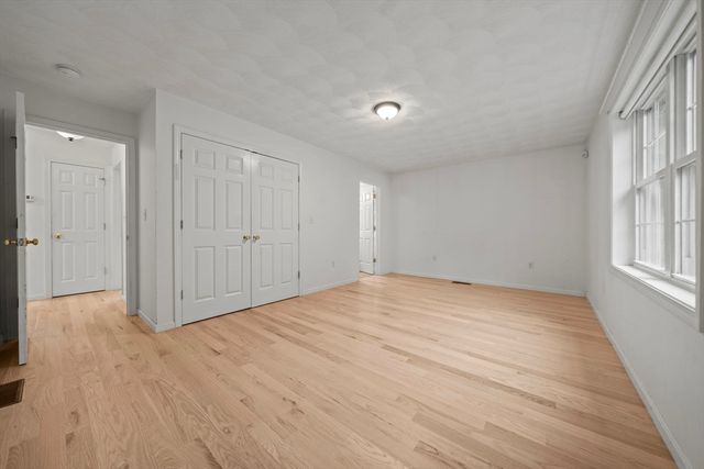 6 Fairlawn, Burlington, MA 01803