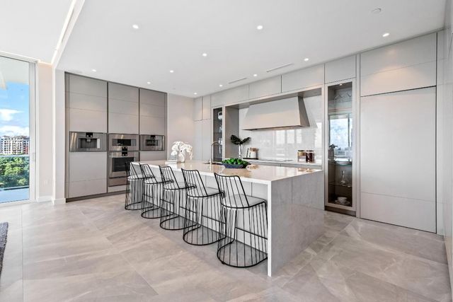 220 SE Mizner Boulevard Ph-24, Boca Raton, FL 33432