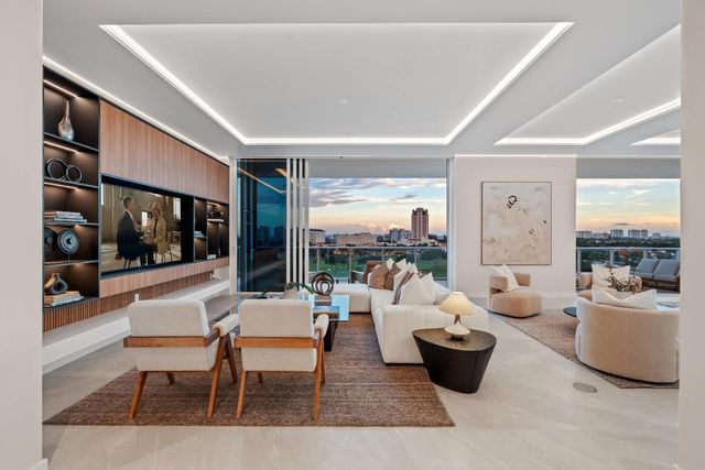 220 SE Mizner Boulevard Ph-24, Boca Raton, FL 33432