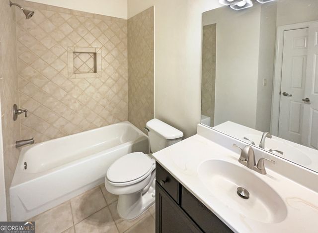 6508 Terraglen Way, Locust Grove, GA 30248