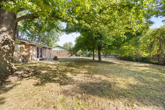 2816 Susan Carol Lane, Fayetteville, AR 72703