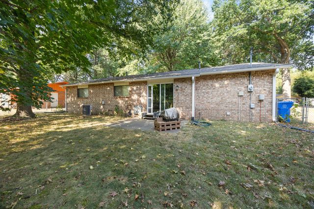 2816 Susan Carol Lane, Fayetteville, AR 72703