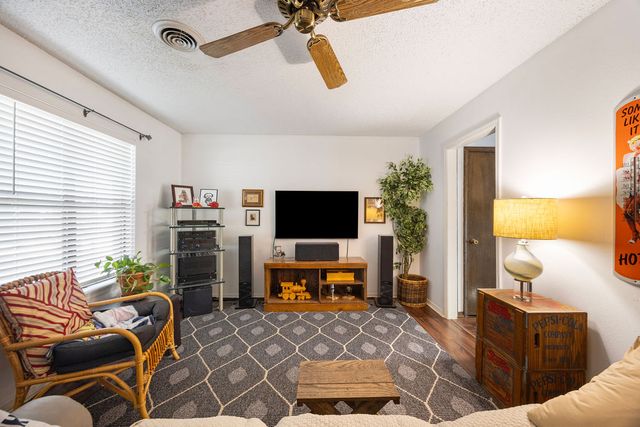 2816 Susan Carol Lane, Fayetteville, AR 72703