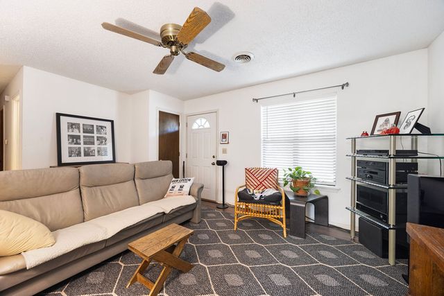 2816 Susan Carol Lane, Fayetteville, AR 72703