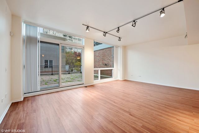 61 W 15th Street 204, Chicago, IL 60605
